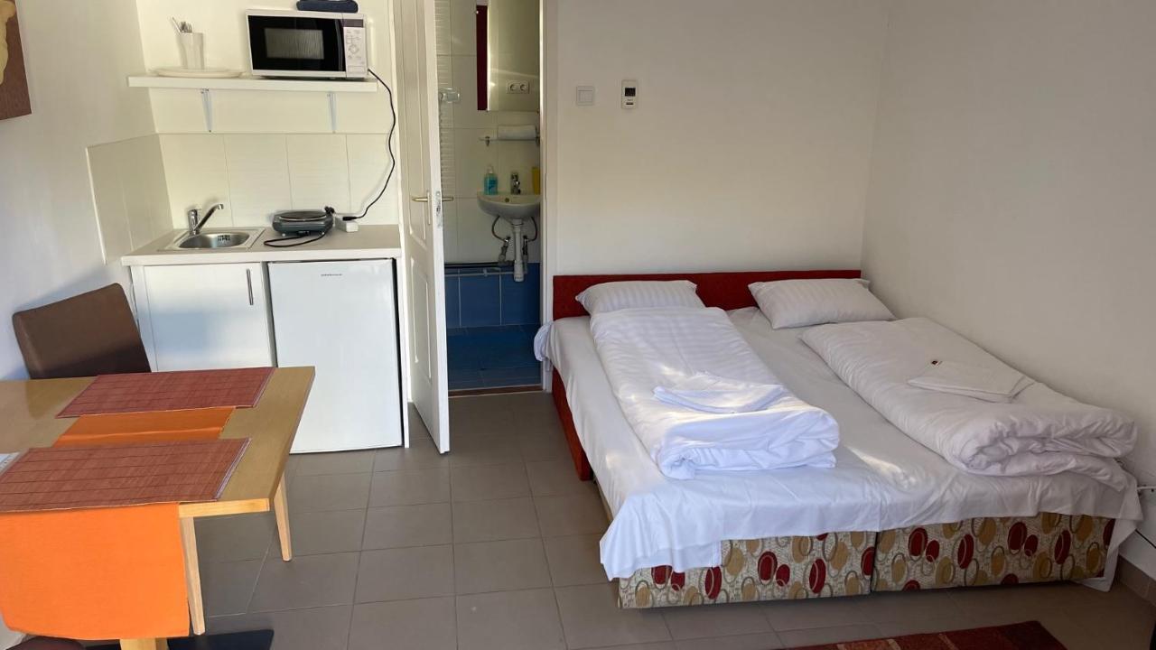 Szín-Ház Apartman Gyula Kültér fotó